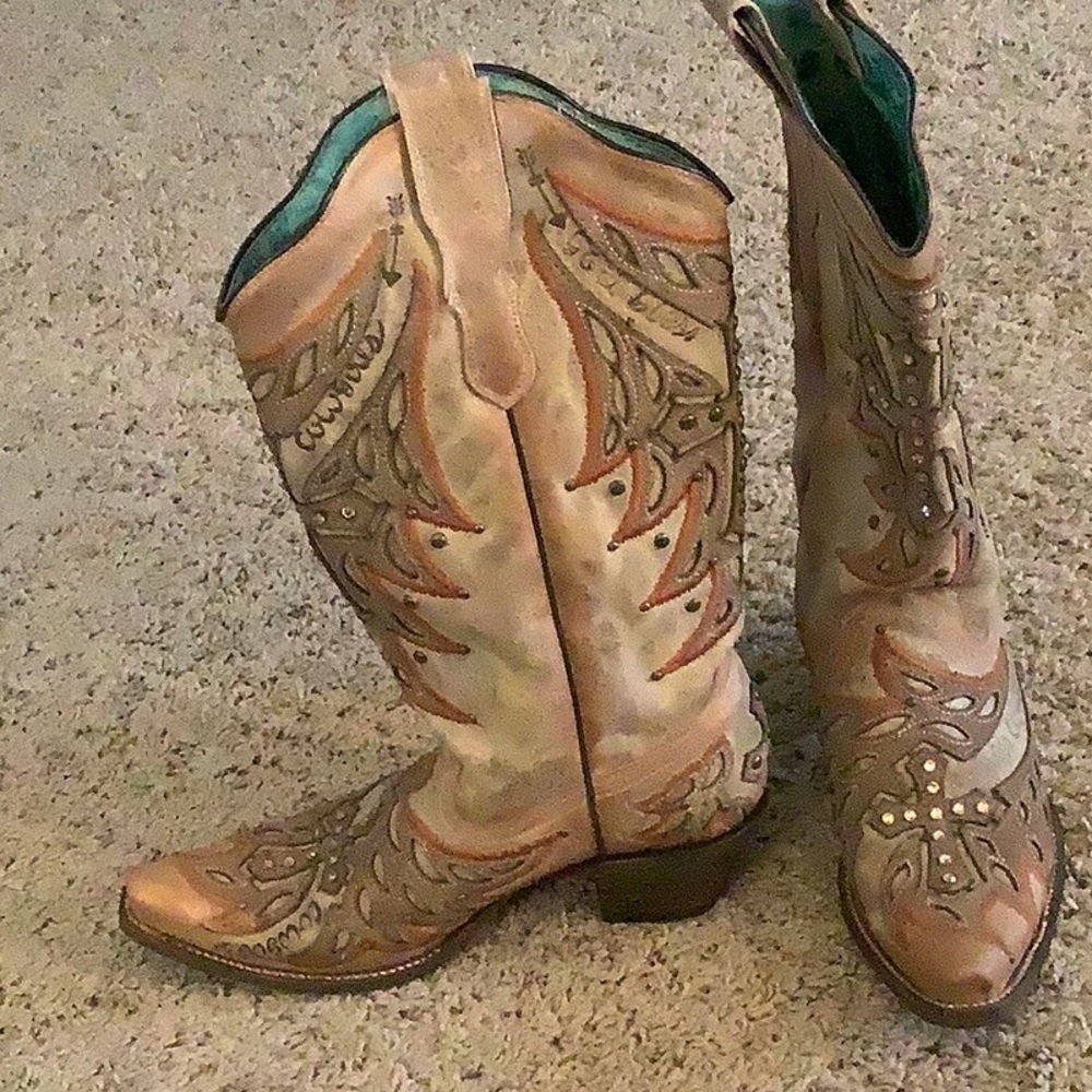 Corral size 8 1/2 boots